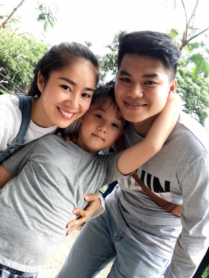 Lê Phương đã hạ sinh mẹ tròn con vuông đúng ngày sinh nhật-2