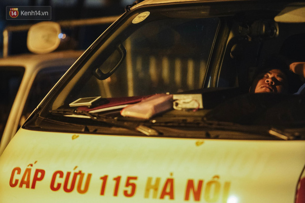 Vụ cháy Rạng Đông” hơn 5 tiếng và tình người dân - người lính trong hoả hoạn: Cảm ơn những chiến sĩ dũng cảm-14