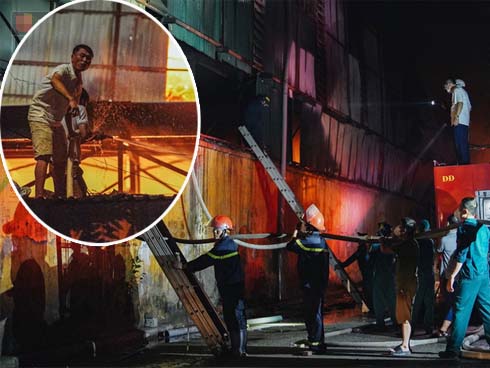 Sau một đêm cháy tại Công ty Rạng Đông, cả khu phố Hạ Đình vẫn chìm trong khói đen mù mịt-16