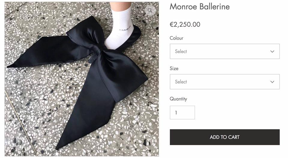 Tín đồ yêu nơ không thể ngó lơ: đôi giày gần 60 triệu đang hot nhất mạng xã hội với chiếc nơ siêu to khổng lồ-5