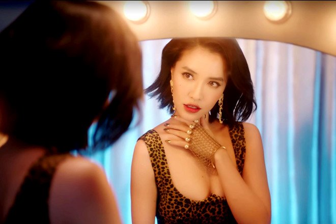 Bích Phương mặc váy lộ vòng một khiêm tốn trong MV Đi đu đưa đi-8