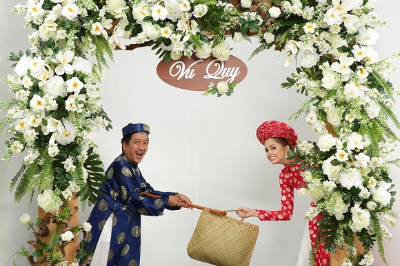 Trường Giang gây tò mò khi chụp ảnh cưới cùng mẫu Tây xinh đẹp-3