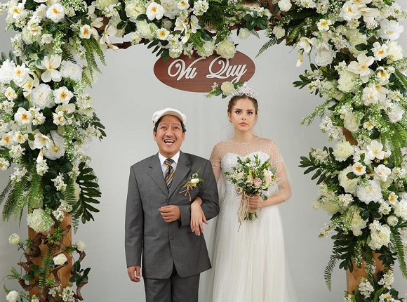 Trường Giang gây tò mò khi chụp ảnh cưới cùng mẫu Tây xinh đẹp-8