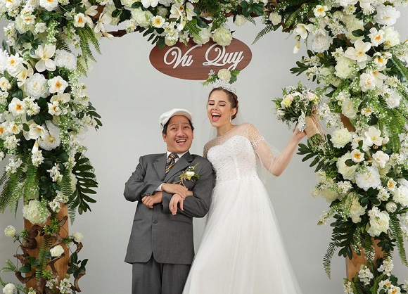 Trường Giang gây tò mò khi chụp ảnh cưới cùng mẫu Tây xinh đẹp-9