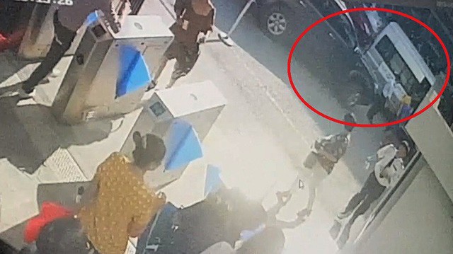 Vụ bé 6 tuổi trường Gateway tử vong: Thu thập camera dọc đường để xác định lộ trình chiếc xe đưa đón-2