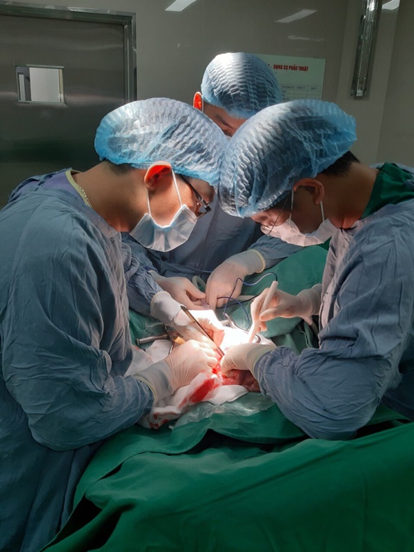 Bác sĩ cảnh báo: Bị đau bụng âm ỉ, có thể bạn đã bị ung thư nhưng không hề biết-1