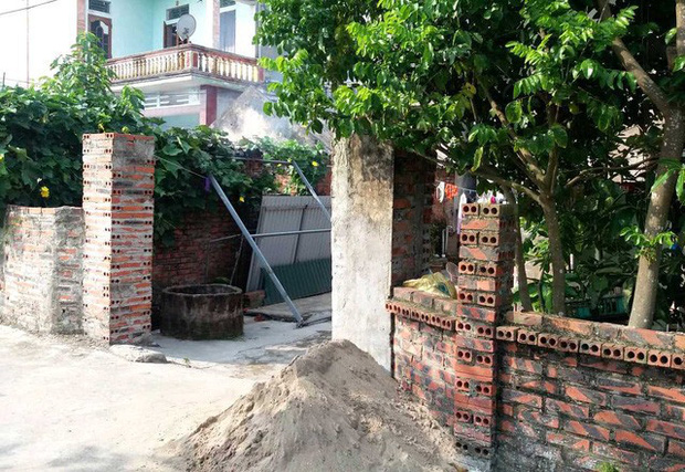 Tâm sự đau xót của người cha bị con trai cầm dao dọa giết trong đêm-1