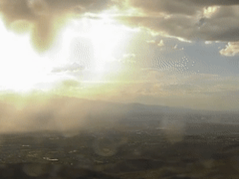 Cảnh 'bom mưa' hiếm gặp trong cơn giông ở Mỹ