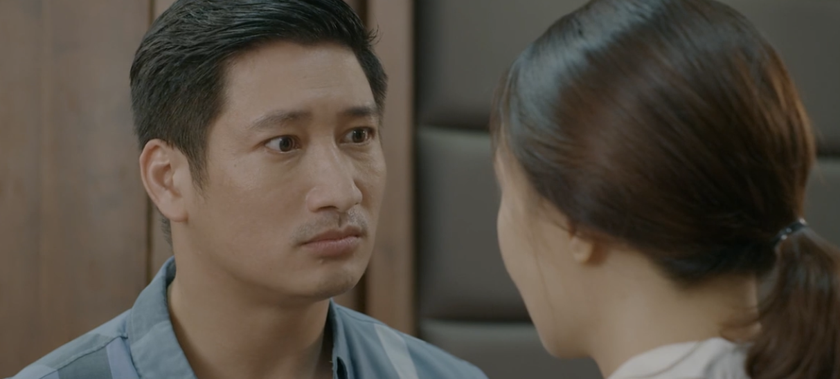 Hoa hồng trên ngực trái: Khuê tự nhận Bảo là bồ, so sánh với chồng Cao hơn anh, đẹp hơn anh, quát to hơn anh!-12