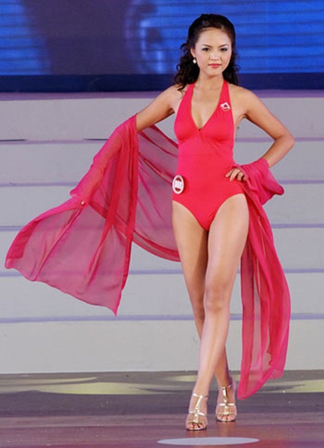 Diễn viên đua nhau thi hoa hậu: Người đen nhẻm ngố tàu, kẻ thần thái xuất chúng-16