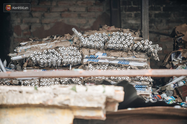Cuộc sống xung quanh nhà kho Rạng Đông sau vụ cháy: Người lớn cay mắt và khó thở, trẻ nhỏ được sơ tán-14