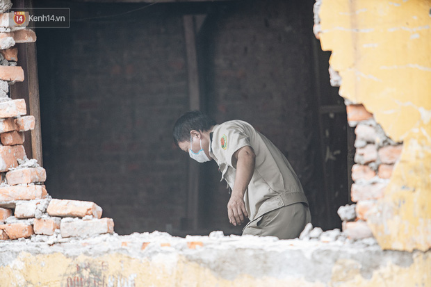 Cuộc sống xung quanh nhà kho Rạng Đông sau vụ cháy: Người lớn cay mắt và khó thở, trẻ nhỏ được sơ tán-16