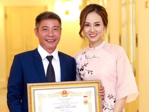 Nhan sắc đời thường bạn gái kém 15 tuổi của NSND Công Lý-15