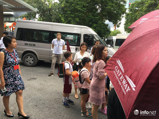 Nóng:&nbsp;Thực nghiệm điều tra vụ bé trai 6 tuổi trường Gateway tử vong, có tài xế Phiến và bà Quy tham gia-15