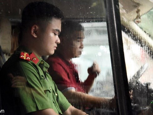 Nóng: Thực nghiệm điều tra vụ bé trai 6 tuổi trường Gateway tử vong, có tài xế Phiến và bà Quy tham gia