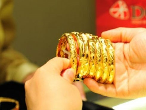 Giá vàng hôm nay 31/8, bước lùi nhẹ rồi bật tăng cao hơn