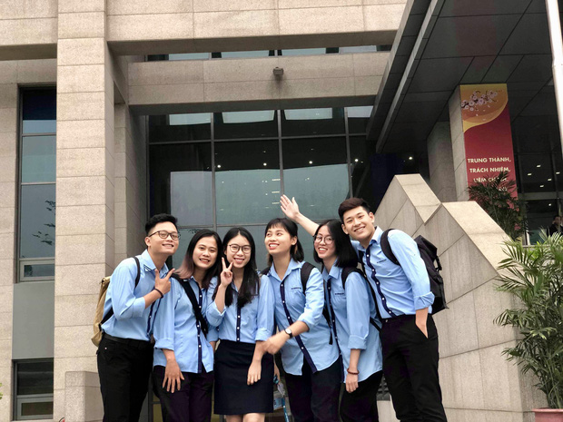 Siêu phẩm trai đẹp sinh năm 1999 của Học viện Ngoại giao với nụ cười toả nắng có thể hạ gục bất cứ cô gái nào!-6