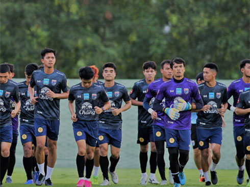 Tuyển Việt Nam đấu Thái Lan: Cân tài thầy Park và HLV Akira Nishino-4