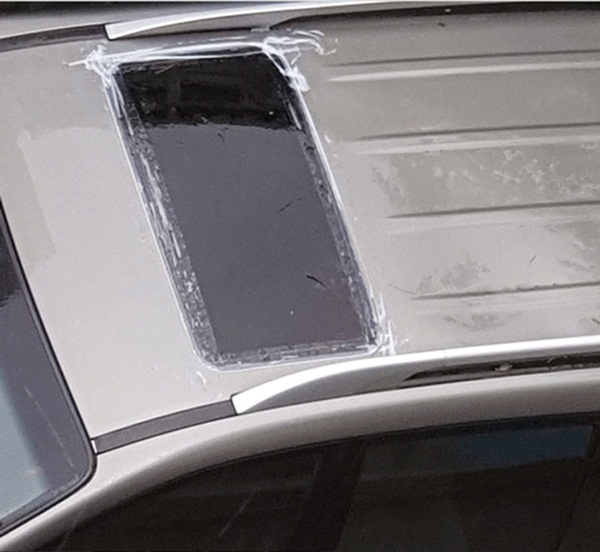 Xe bị dột vì hở cửa sổ trời, cách khắc phục ra sao?-1