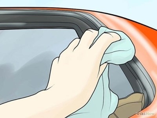 Xe bị dột vì hở cửa sổ trời, cách khắc phục ra sao?-2