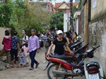 Thảm án ở Hà Nội: Hàng xóm nhìn từ xa, không ai dám can ngăn-5