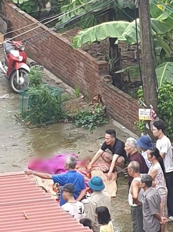 Thảm án ở Hà Nội: Hàng xóm nhìn từ xa, không ai dám can ngăn-1
