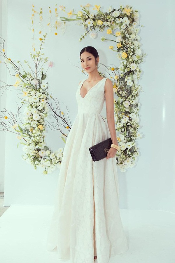 Hoàng Thùy lên đồ như bao nữ nhân mới tân trang vòng 1: không hó hé lời nào nhưng cứ phô hết cả ra-2