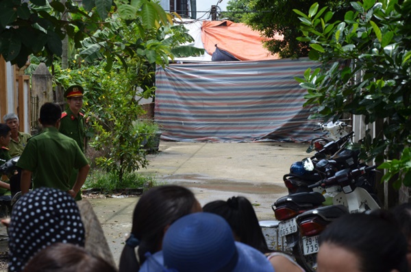 Hiện trường vụ anh truy sát gia đình em ruột khiến 5 người thương vong ở Hà Nội-2