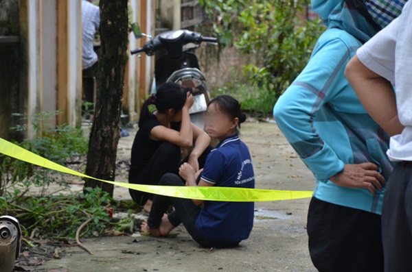 Hiện trường vụ anh truy sát gia đình em ruột khiến 5 người thương vong ở Hà Nội-3