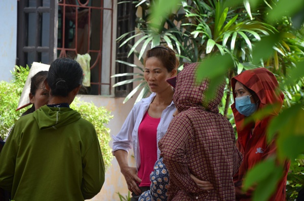 Hiện trường vụ anh truy sát gia đình em ruột khiến 5 người thương vong ở Hà Nội-7