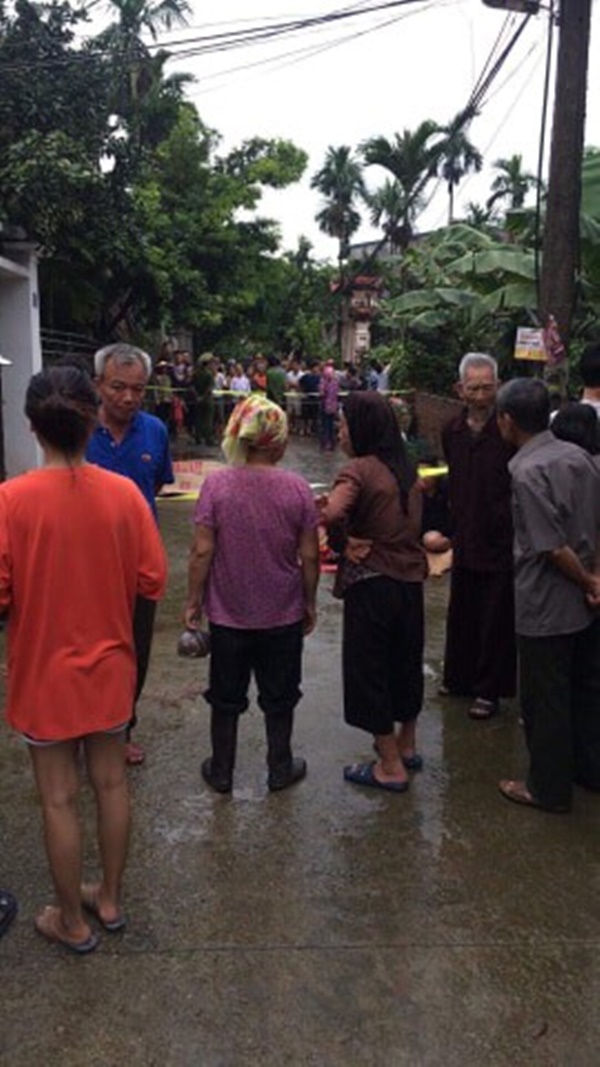 Hiện trường vụ anh truy sát gia đình em ruột khiến 5 người thương vong ở Hà Nội-10