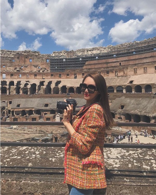 Để ý mới thấy, đến Hương Giang và Đặng Thu Thảo đều chọn cách này để hack dáng-9