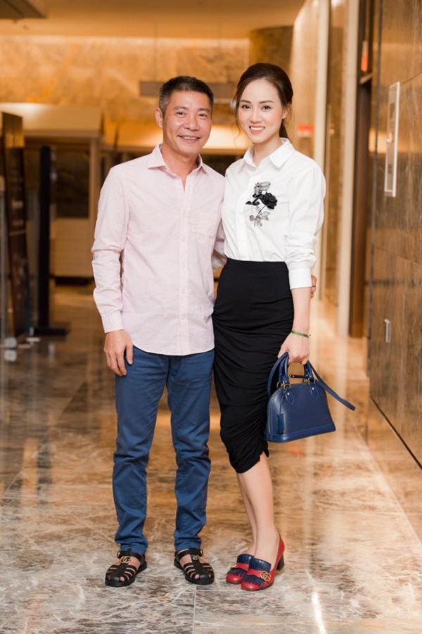 Nhan sắc đời thường bạn gái kém 15 tuổi của NSND Công Lý-4