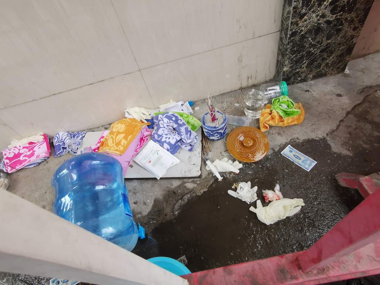 Hà Nội: Phát hiện một xác thai nhi khoảng 5 tháng tuổi trong túi nylon ở bến xe Giáp Bát-2