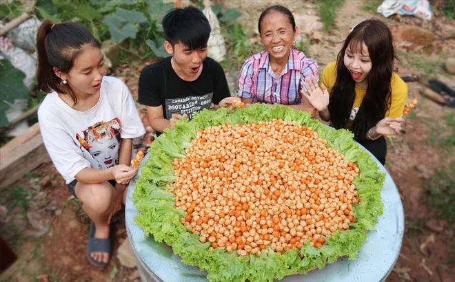 Những món siêu to, khổng lồ đã ngốn hết bao nhiêu tiền của Bà Tân Vlog?-1