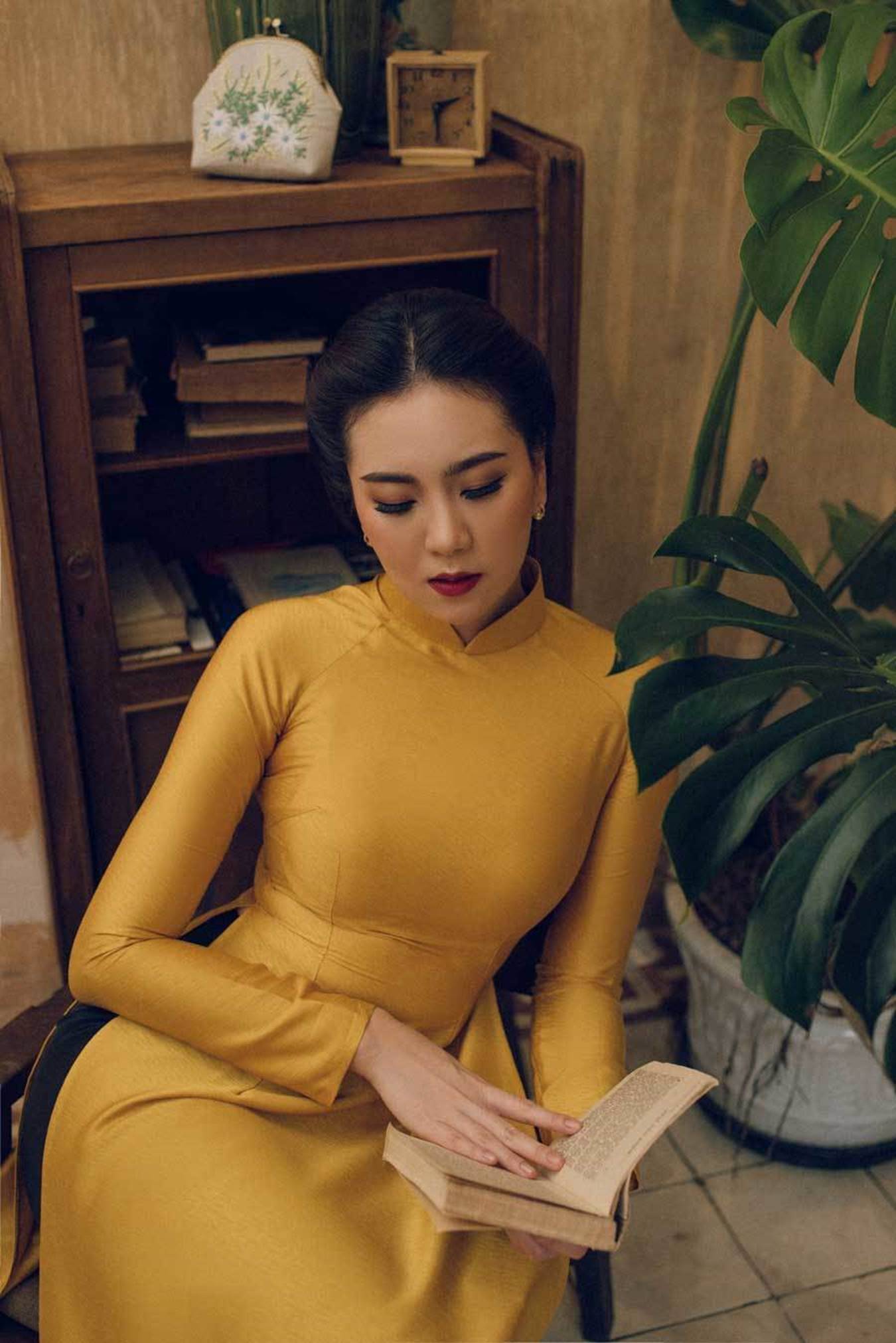 MC Mai Ngọc hóa thiếu nữ Hà Nội xưa mừng Quốc khánh-7