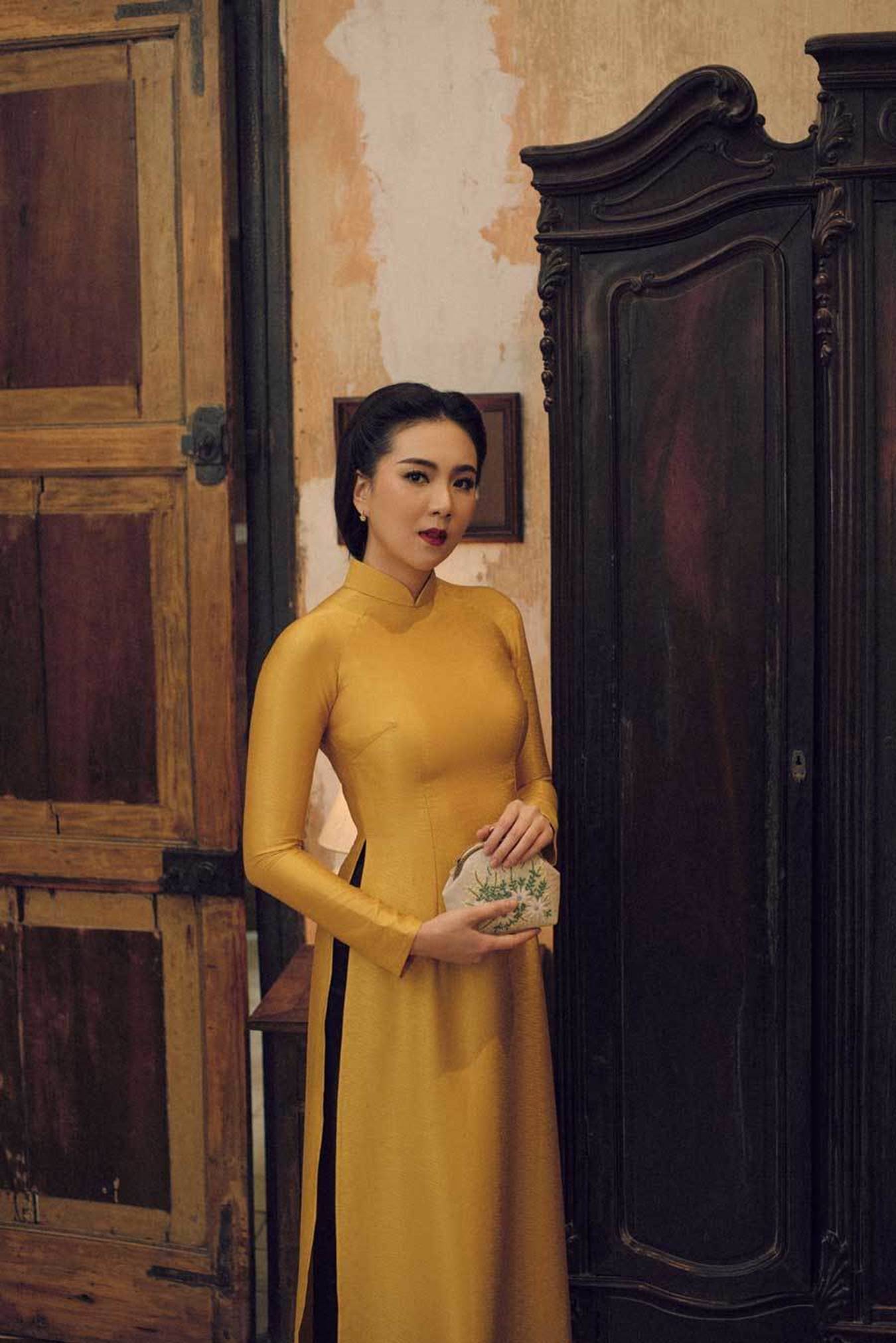 MC Mai Ngọc hóa thiếu nữ Hà Nội xưa mừng Quốc khánh-8