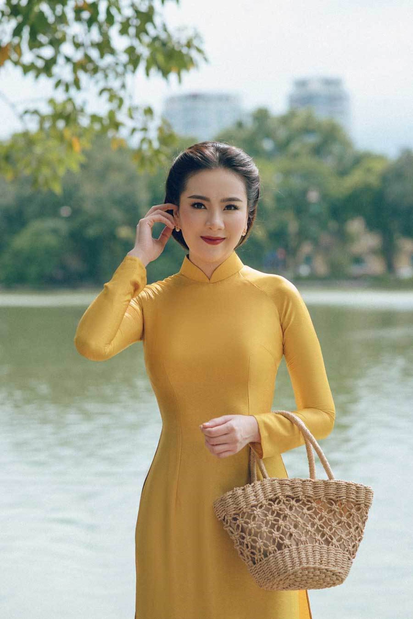 MC Mai Ngọc hóa thiếu nữ Hà Nội xưa mừng Quốc khánh-9