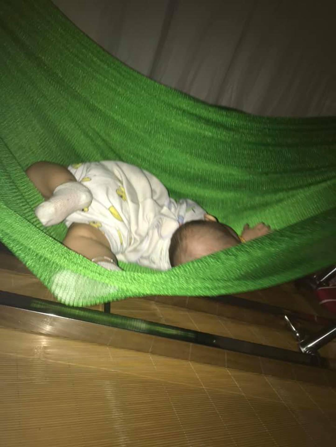 1001 dáng ngủ bá đạo của các bé khiến mẹ chẳng thể làm ngơ mà không ghi lại-16