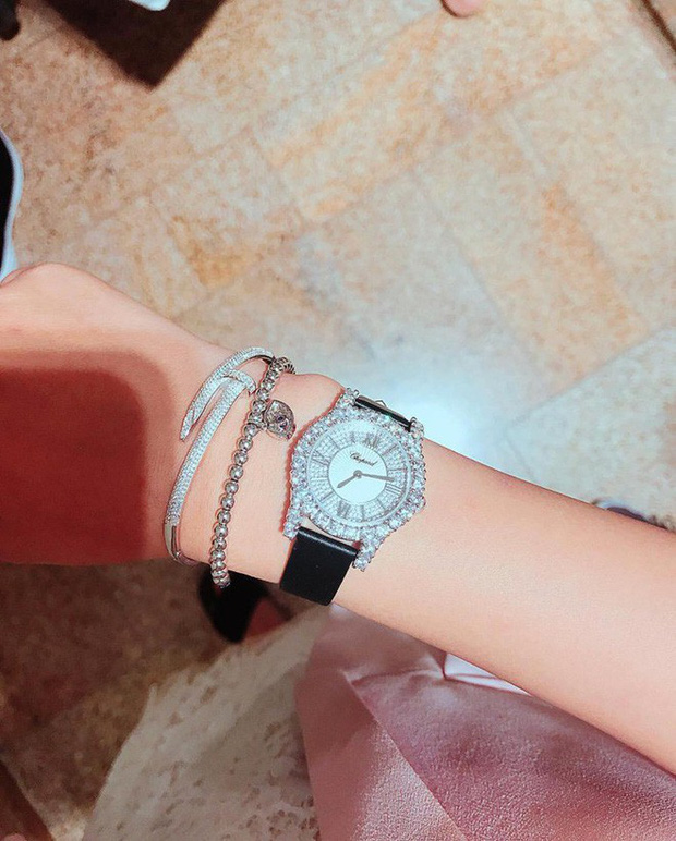 Phạm Hương khoe xế hộp tiền tỷ, gây choáng với cuộc sống sang chảnh ở trời Tây sau 1 năm ra nước ngoài chữa bệnh-5