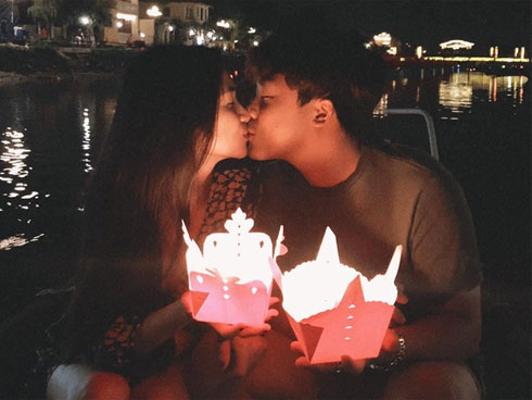 Rủ bạn trai cover hit mới của Đức Phúc, Hòa Minzy nhận mưa lời khen-1