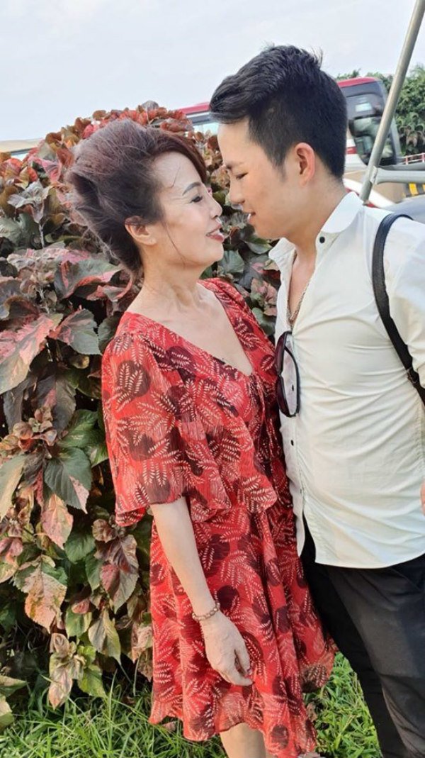 Cuộc sống của cô dâu 62 lấy chồng 26 tuổi sau 1 năm kết hôn giờ ra sao?-6