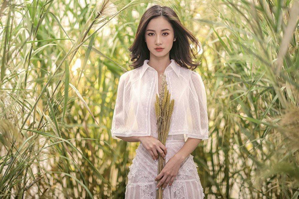 Nhìn lại nhan sắc dàn mỹ nhân sở hữu đôi mắt to hút hồn của showbiz Việt qua từng thời kỳ-16