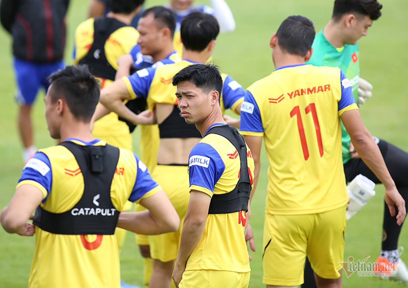 Công Phượng khoe tóc mới, đổi vía đấu Thái Lan-3