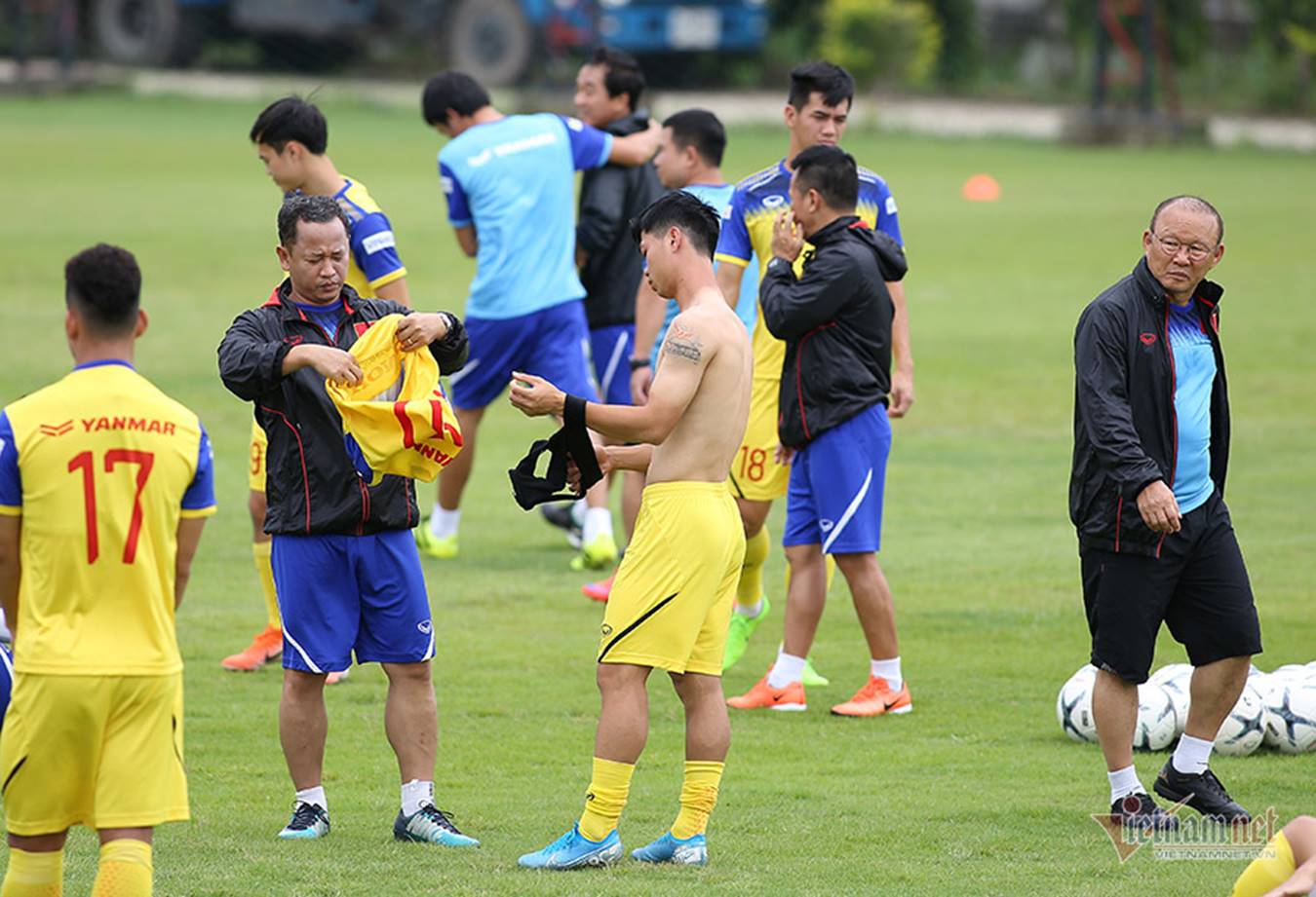 Công Phượng khoe tóc mới, đổi vía đấu Thái Lan-5