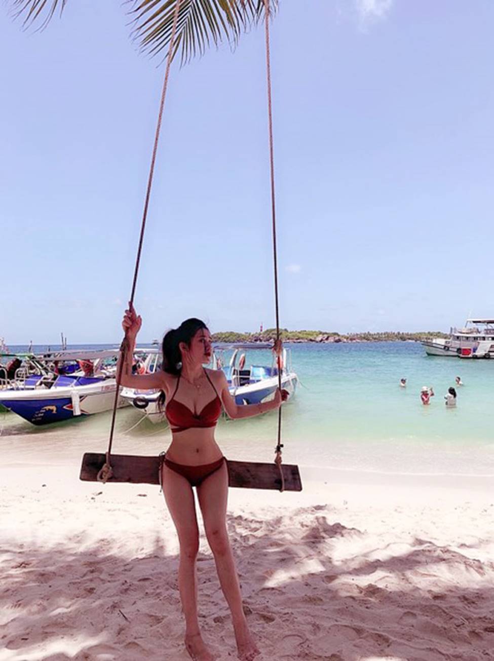 Nhan sắc đời thực quá nóng bỏng của cô gái đẹp nhất lịch sử Bạn muốn hẹn hò-9