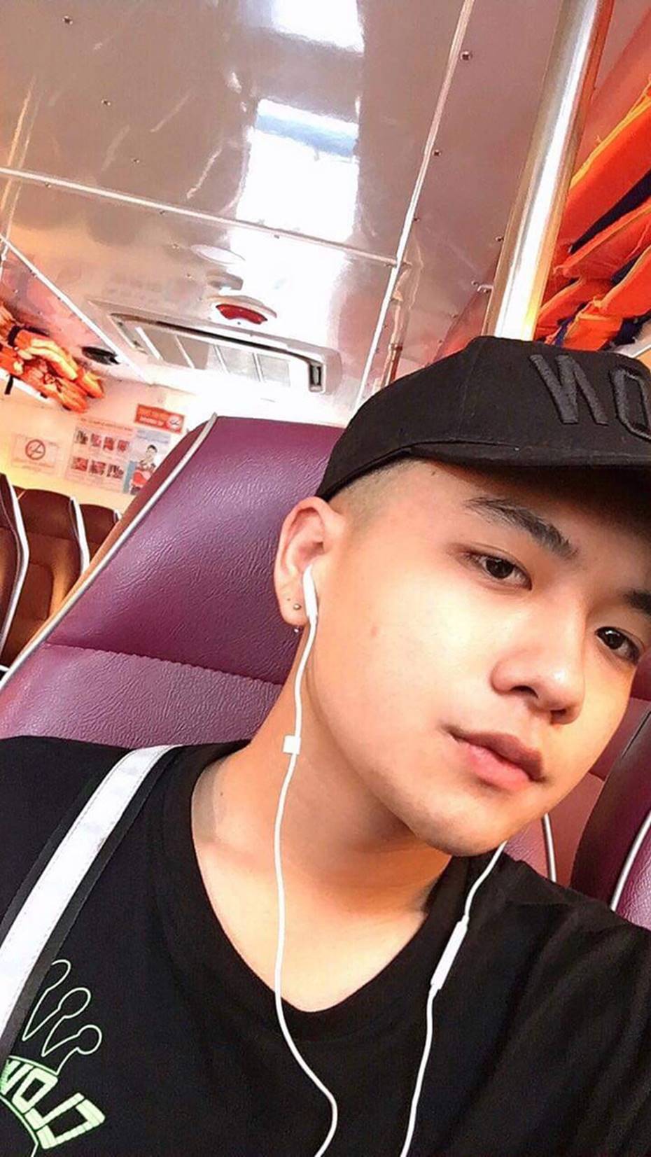 Nam sinh ĐH FPT đẹp xuất thần trong bức ảnh học quân sự nhưng loạt ảnh đời thường mới xứng đáng soái ca!-8