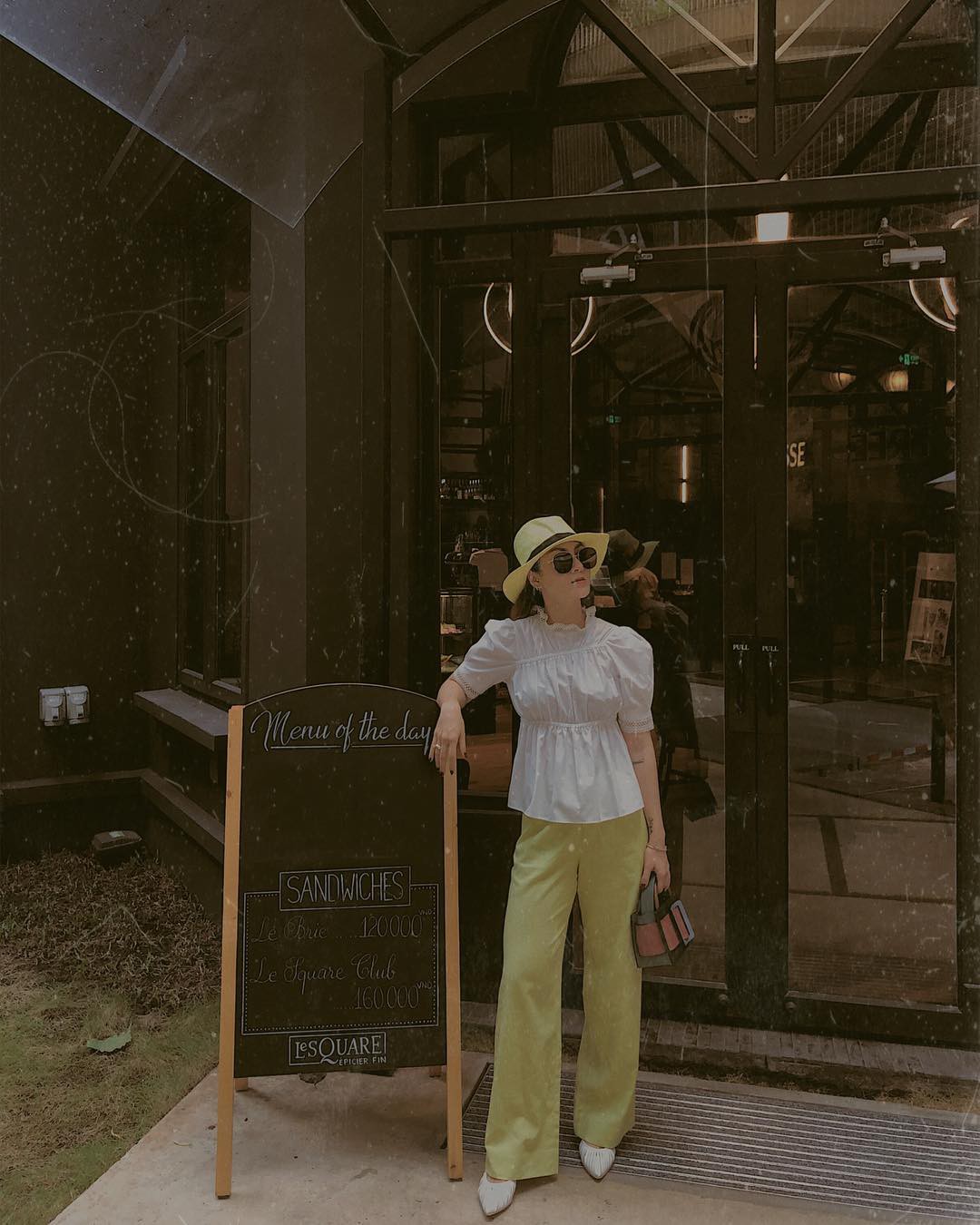 Nàng công sở không bao giờ lo mặc xấu, nếu biết 12 công thức diện áo sơ mi trắng tuyệt xinh từ các mỹ nhân Việt-2