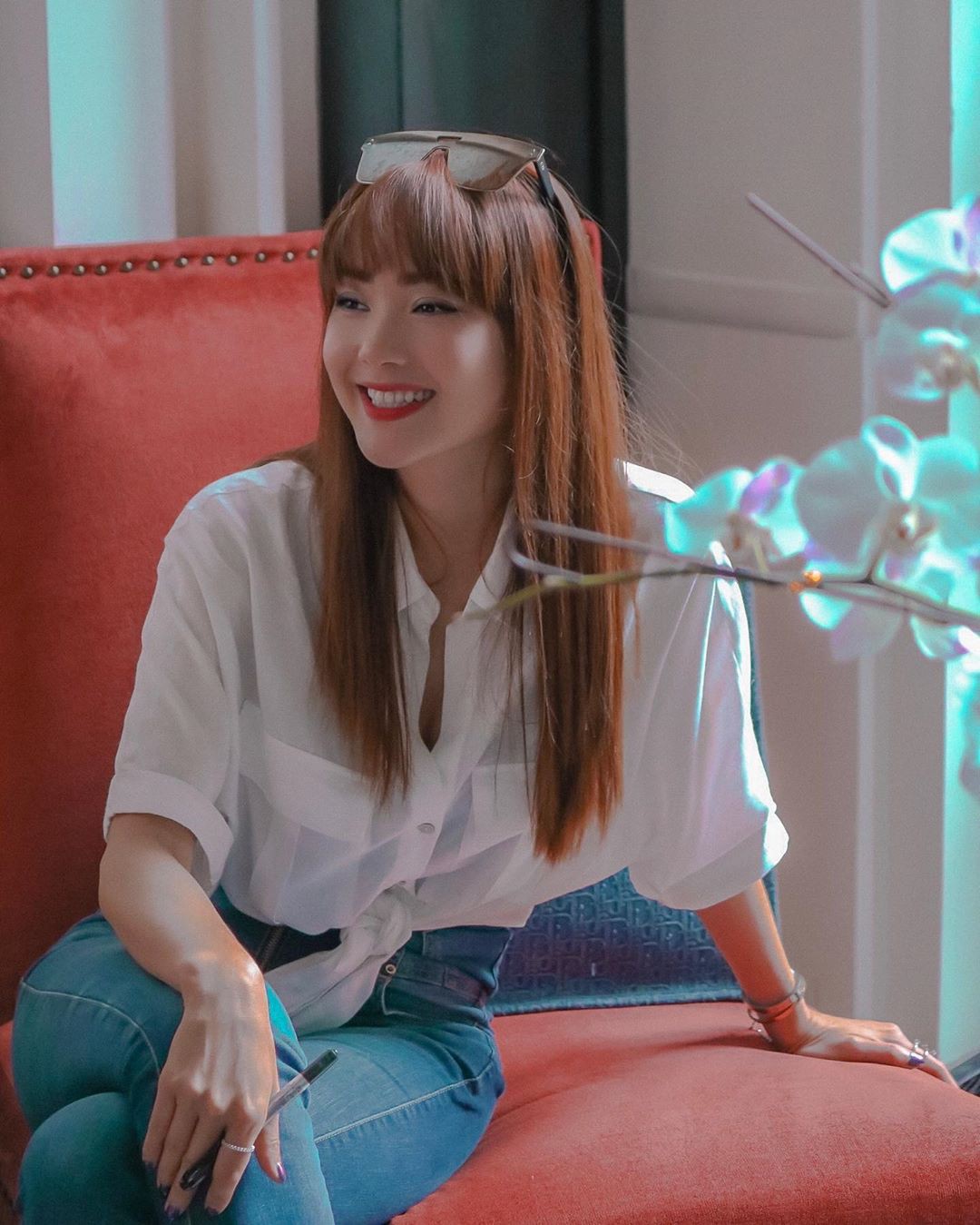 Nàng công sở không bao giờ lo mặc xấu, nếu biết 12 công thức diện áo sơ mi trắng tuyệt xinh từ các mỹ nhân Việt-7