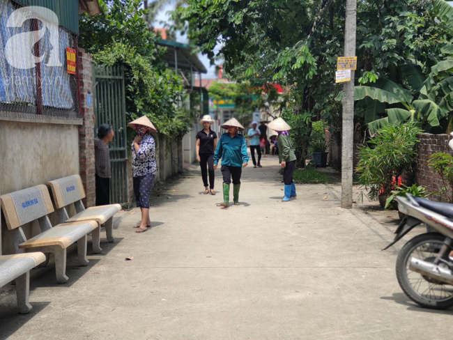 Trước khi định tự tử, thủ phạm sát hại cả nhà em trai tại Đan Phượng để lại dòng chữ trên tường Người tôi có điện đừng ai đụng vào không lại chết oan-3